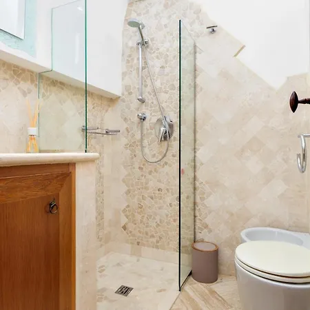 Eleganza - Sherdenia Luxury Apartment